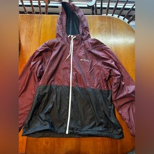Women’s Columbia windbreaker